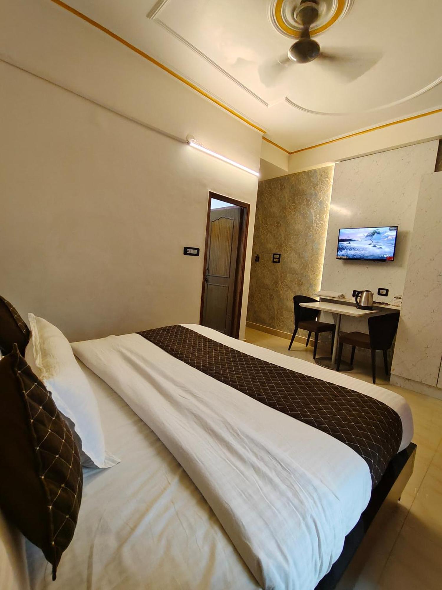 Hotel New Imperial 가지아바드 외부 사진