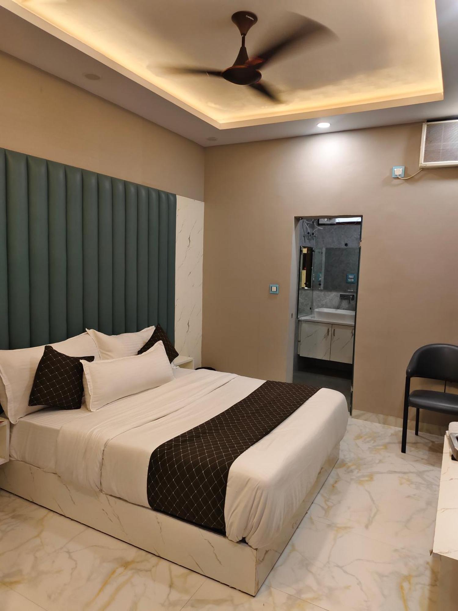 Hotel New Imperial 가지아바드 외부 사진